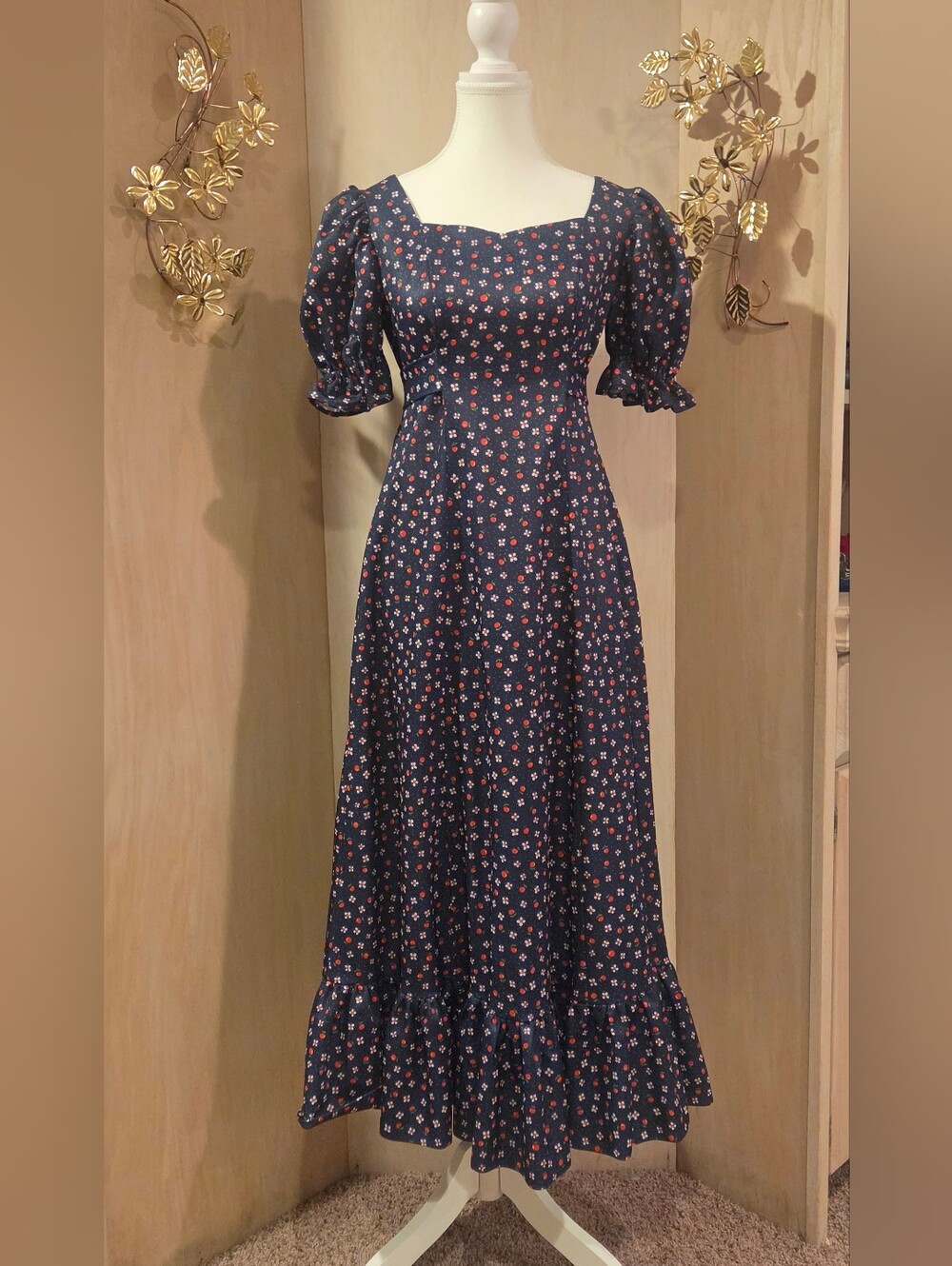 70's Navy apple and blossom print maxi!